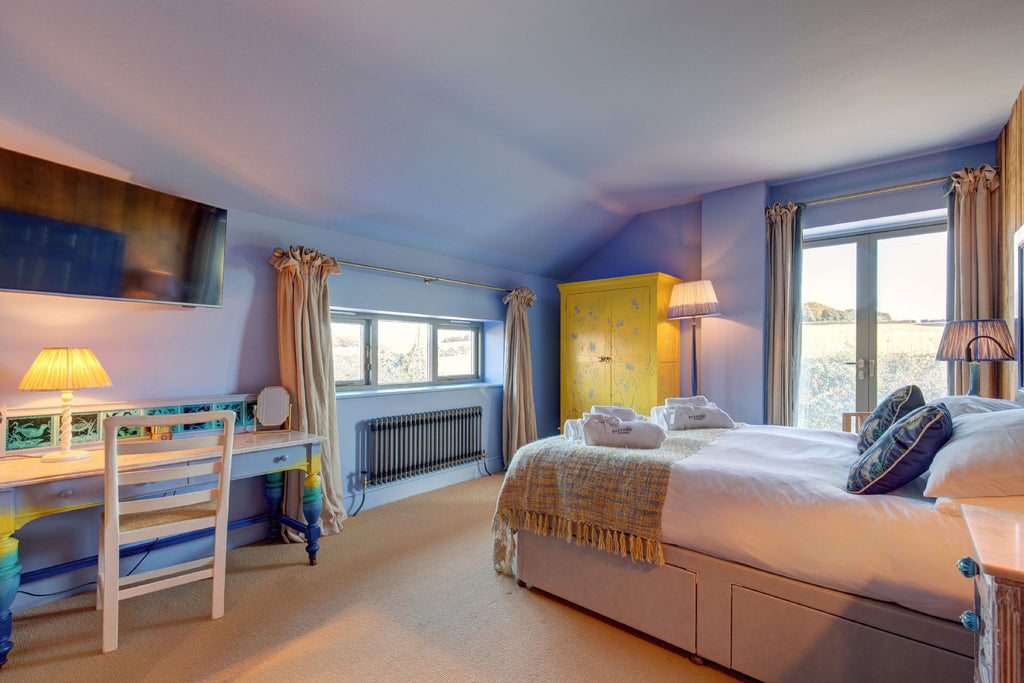 Blue Tit - Sleeps 1 - £1550