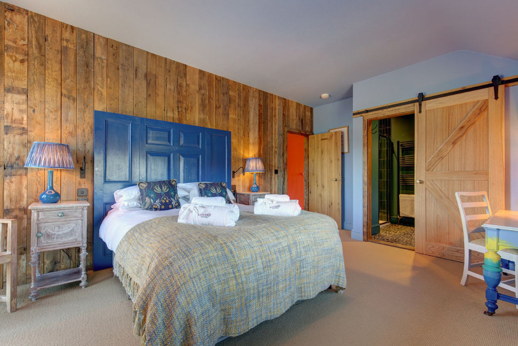 Blue Tit - Sleeps 1 - £1550